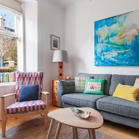 Cozy With Character Vibrant Style Flat At Leith Links Park Édimbourg