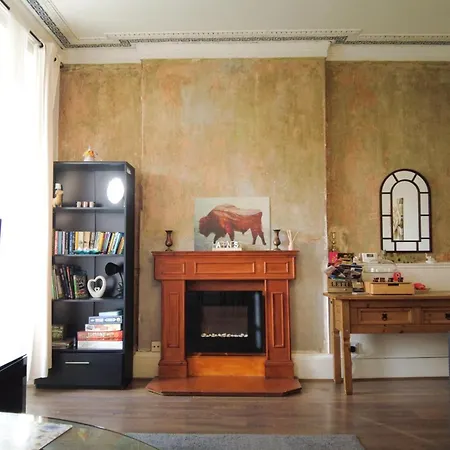 Apartment 1 Bedrooms Flat In Haymarket, Heart Of Flat Sleeps 4 ,