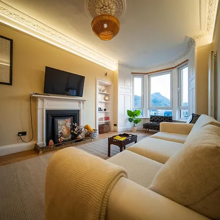 Spacious Flat, Close To The Centre With Scenic Views Appartement Édimbourg