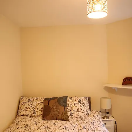 3 Bedrooms Flat In Old Town Sleeps 6 Apartmán *