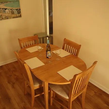 3 Bedrooms Flat In Old Town Sleeps 6 * Edinburgh