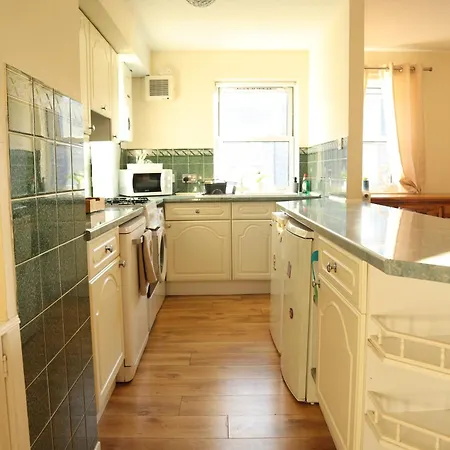3 Bedrooms Flat In Old Town Sleeps 6