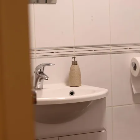 아파트 3 Bedrooms Flat In Old Town Sleeps 6