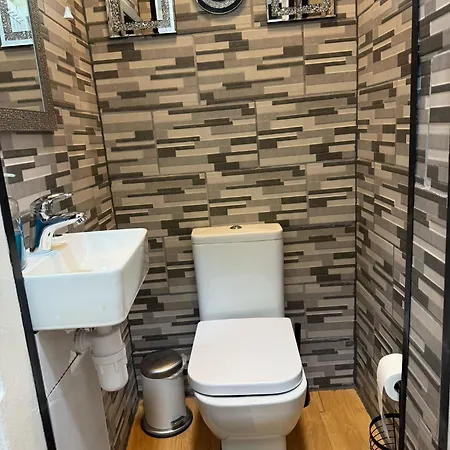 One Bedroom Flat In Old Town , Heart Of Flat Sleeps 4 Apartment