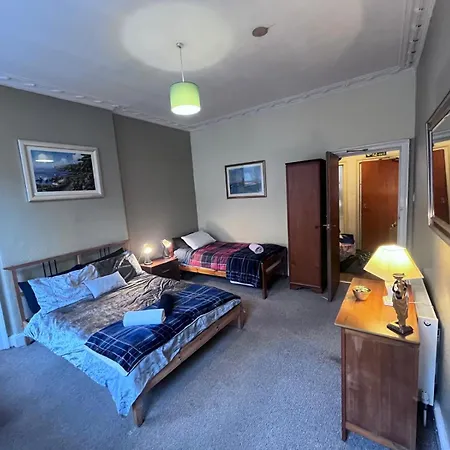 Spacious And Appartamento Edimburgo