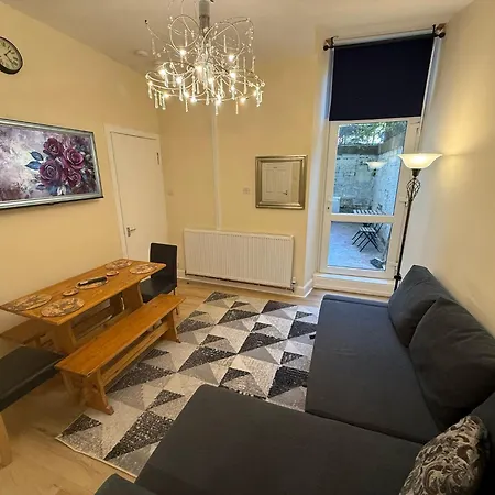 Apartment Flat In Old Town Edinburgh