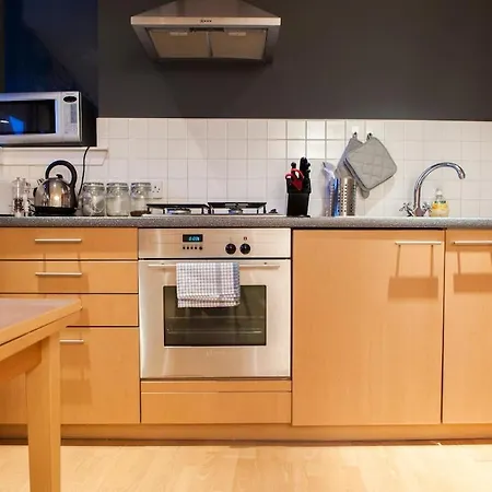 Bright & Stylish West End Appartamento