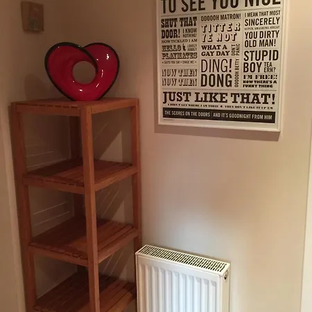 Lägenhet Bright & Stylish West End Edinburg