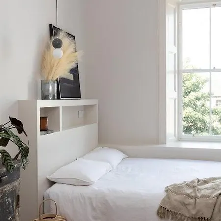 Stunning 3-bed Castle Views In Historic