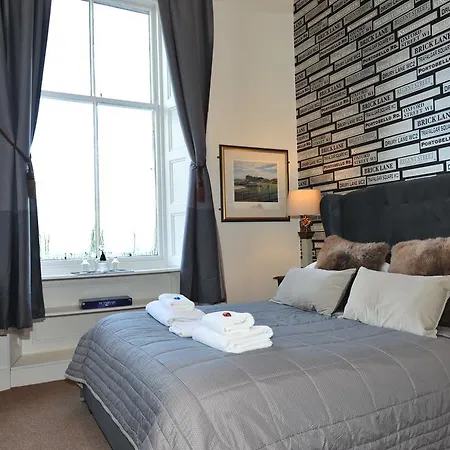Bed & Breakfast Sixteen Edinburgh