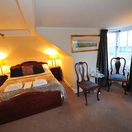 Sixteen Bed & Breakfast 4*