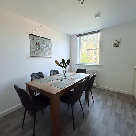 Old Town - Royal Mile Neighbour 2-bed 公寓