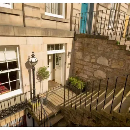 Joivy Boutique With Patio In New Town Appartement