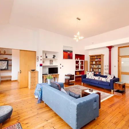 New Town Deluxe With Terrace *