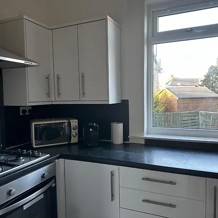 Private Main Door Two Bedrooms * Edinburgh