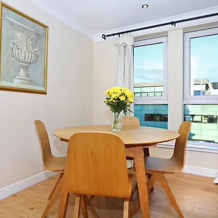 Apartamento 2-bedroom With Free Parking And Stunning Views *