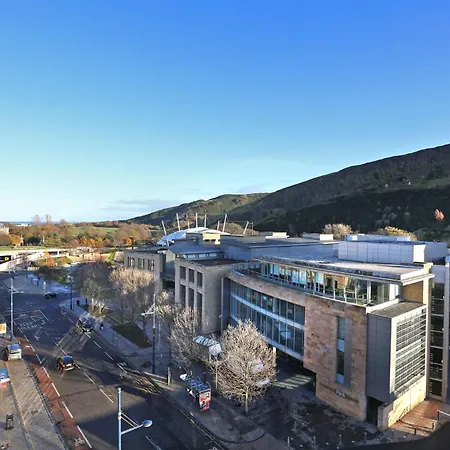 Apartment 2-bedroom With Free Parking And Stunning Views