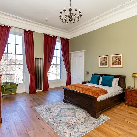 Dragon Luxury At 9 Albyn Place شقة