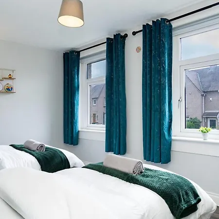 Apartment Luxury 2-bed Townhouse With Free Parking, Near Edinburgh