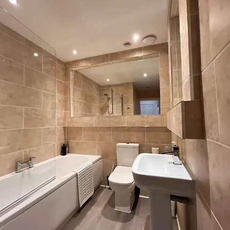 Apartment Lovely Two Bedrooms *