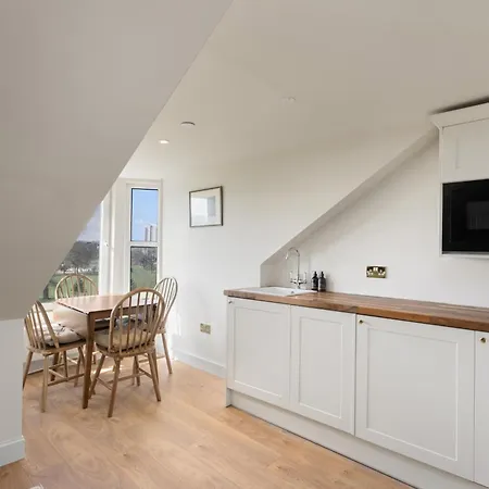 The Townhouse - Leith * Edinburgh