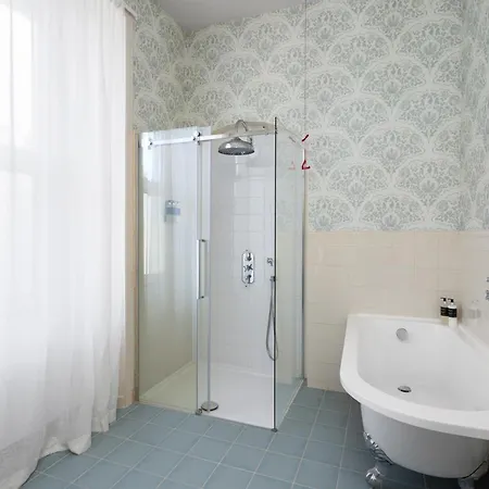 The Townhouse - Leith Aparthotel Edinburgh