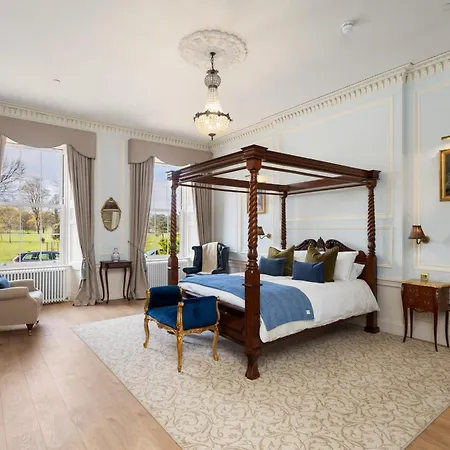 The Townhouse - Leith