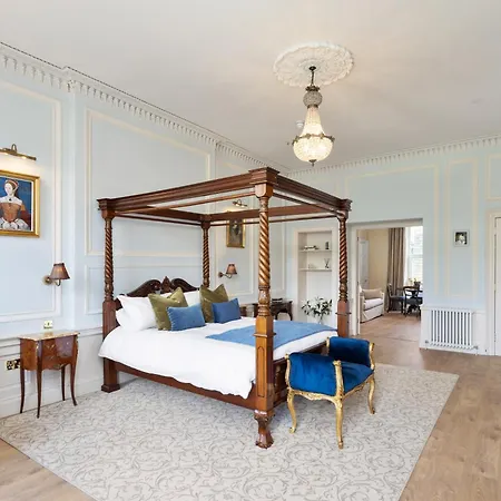 The Townhouse - Leith Edinburgh