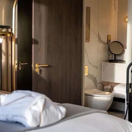 The Righ Penthouse 4*