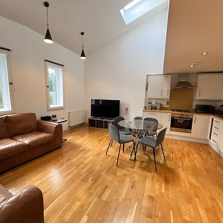 Private Parking 2 Bed 2 Bath * Edinburgh