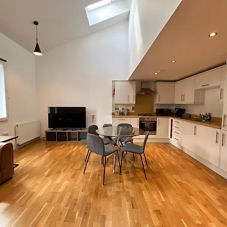 Apartament Private Parking 2 Bed 2 Bath Edynburg