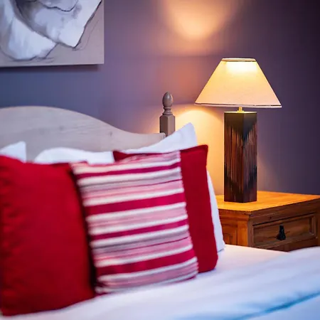 Apartmán Hotel-style With Free Parking, Sleeps 4 Edinburgh
