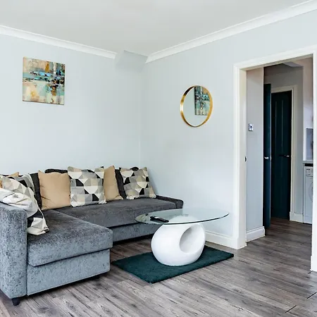 Luxury 2-bed Townhouse With Free Parking, Near Lägenhet Edinburg
