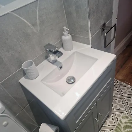 Apartamento Victorian Charm - Lush Garden, Shops And Parking Edimburgo