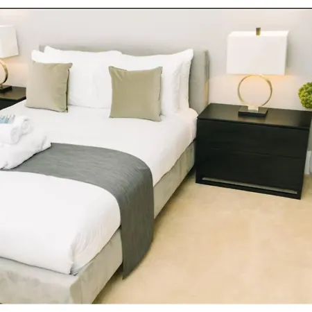 Joivy Palmerston Place - Luxury Centre With Private Parking 아파트