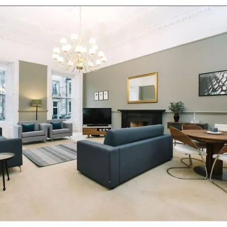 Joivy Palmerston Place - Luxury Centre With Private Parking 아파트