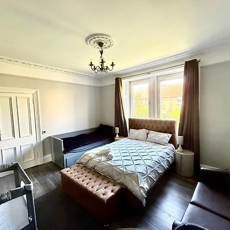Immanuel House - Modern Luxury Victorian 1872 - Free Parking & Superfast Fibre Optic Wifi