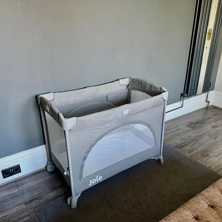 Apartament Immanuel House - Modern Luxury Victorian 1872 - Free Parking & Superfast Fibre Optic Wifi