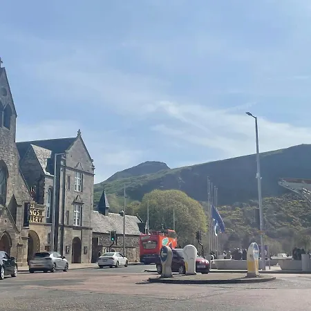 Royal Mile Escape-free Parking Edimburgo