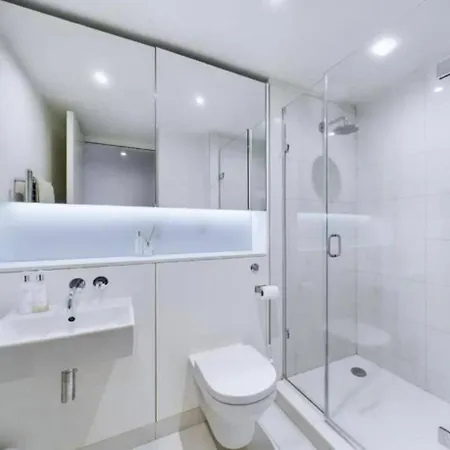 Stunning Modern In * エディンバラ