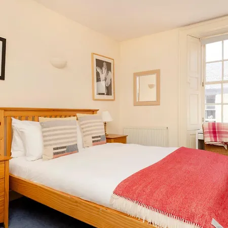 Joivy Gorgeous 2-bed Flat Near Castle * Edynburg