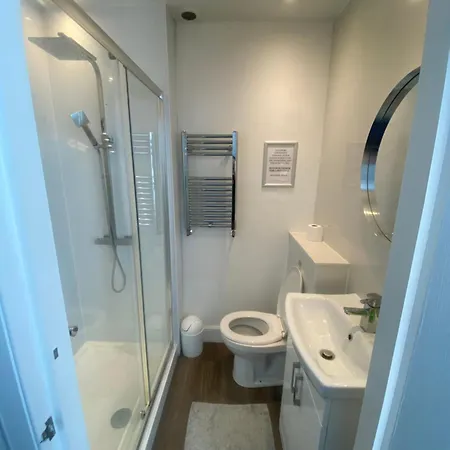 West Side Hostel Edinburgh