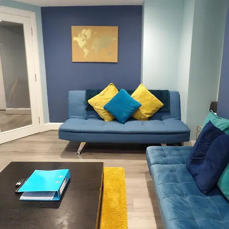 Apartment Lovely 3 Bedroom With Private Garden In Centre
