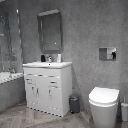 Apartment Lovely 3 Bedroom With Private Garden In Centre *