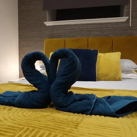 Montgomery Lovely 3 Bedroom With Private Garden In Centre * Edimburgo