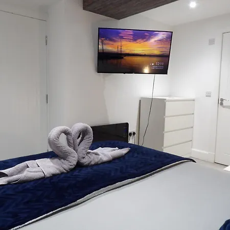 Apartment Lovely 3 Bedroom With Private Garden In Centre