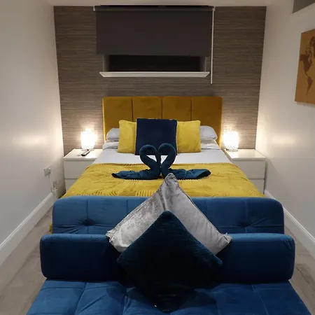 Apartment Lovely 3 Bedroom With Private Garden In Centre *