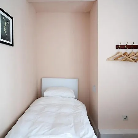 Apartment 3 Bedroom - Historic Old Town *