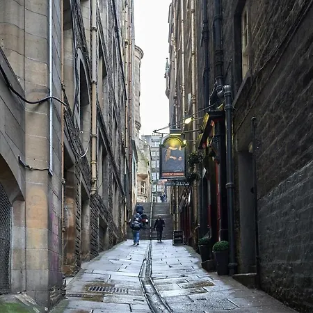 3 Bedroom - Historic Old Town Apartmán Edinburgh
