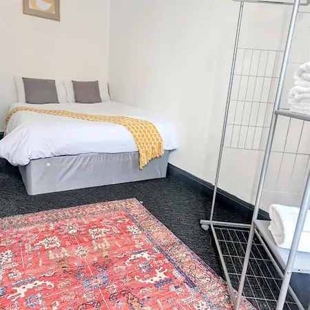 Apartment 2 Bedroom Flat In *